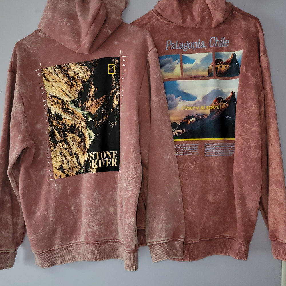 National geographic hoodie bundle Size large